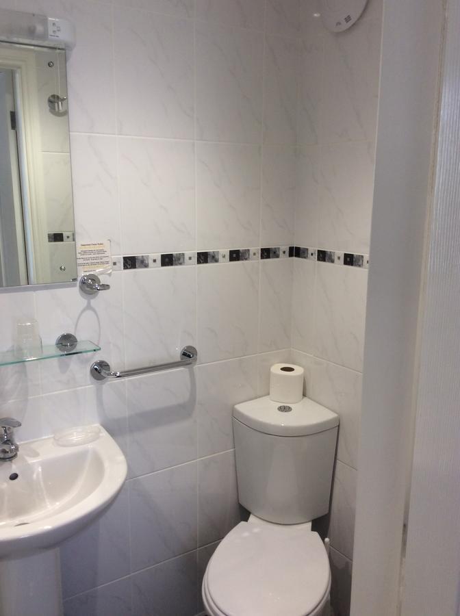 Coombe Court Hotel Torquay Bagian luar foto