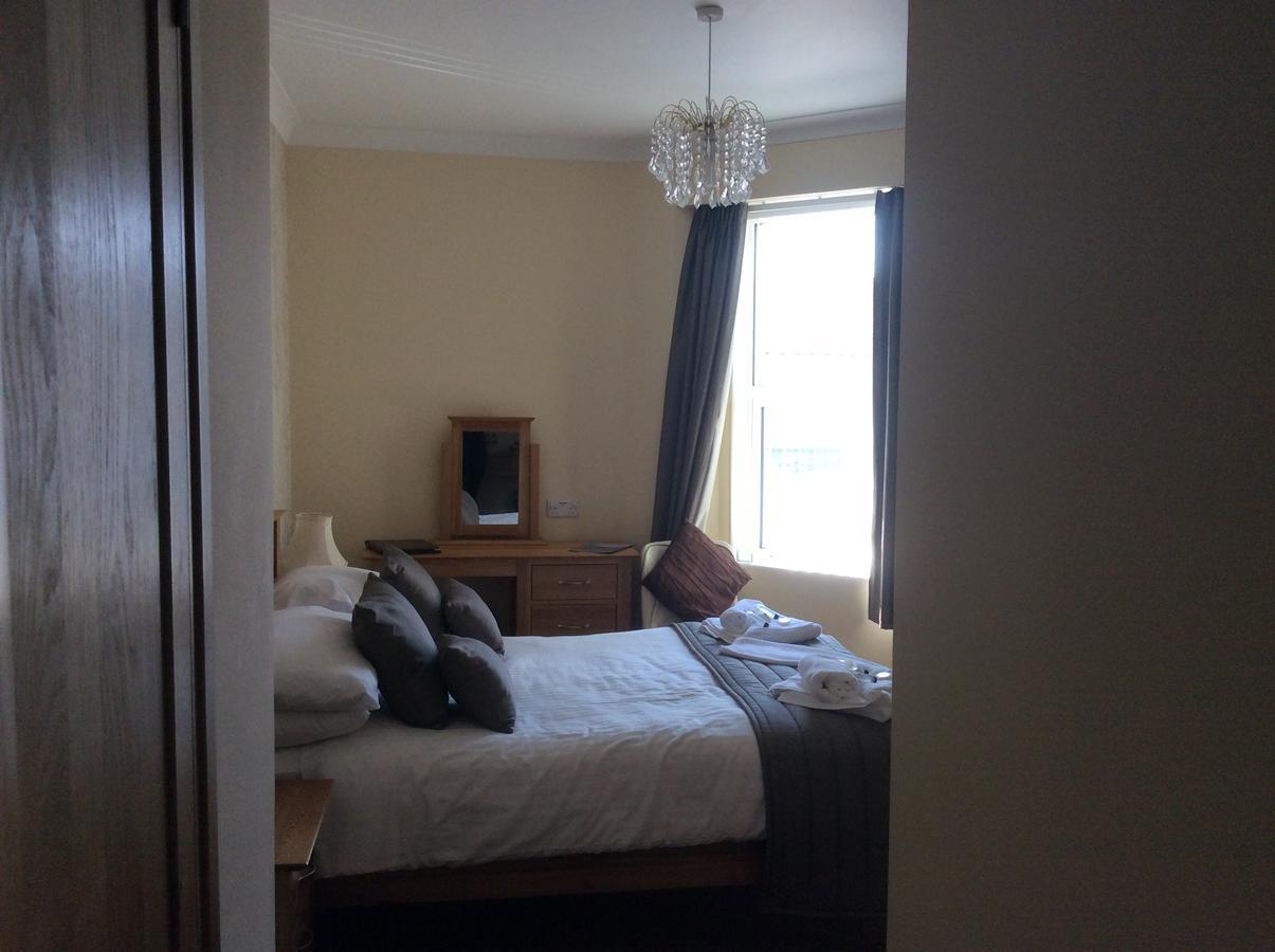 Coombe Court Hotel Torquay Bagian luar foto