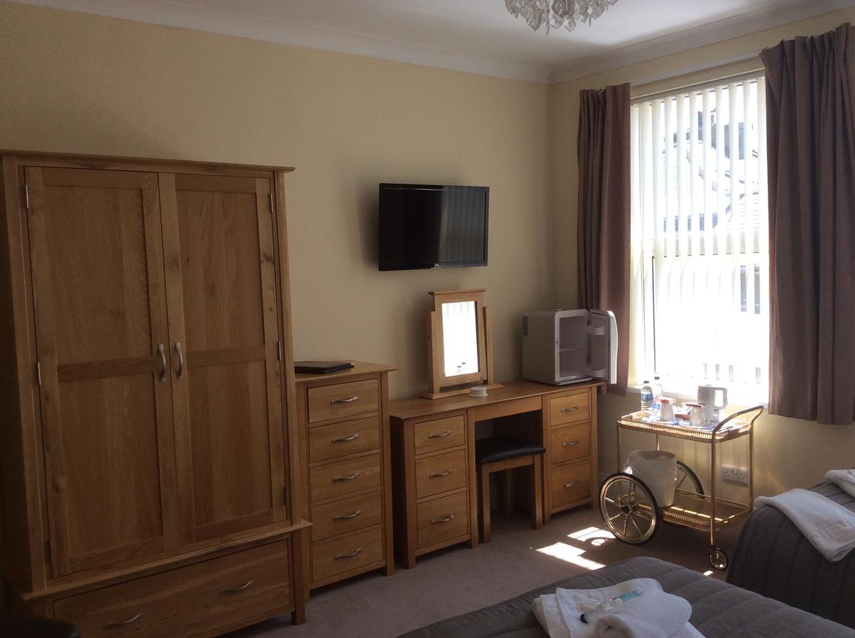 Coombe Court Hotel Torquay Bagian luar foto